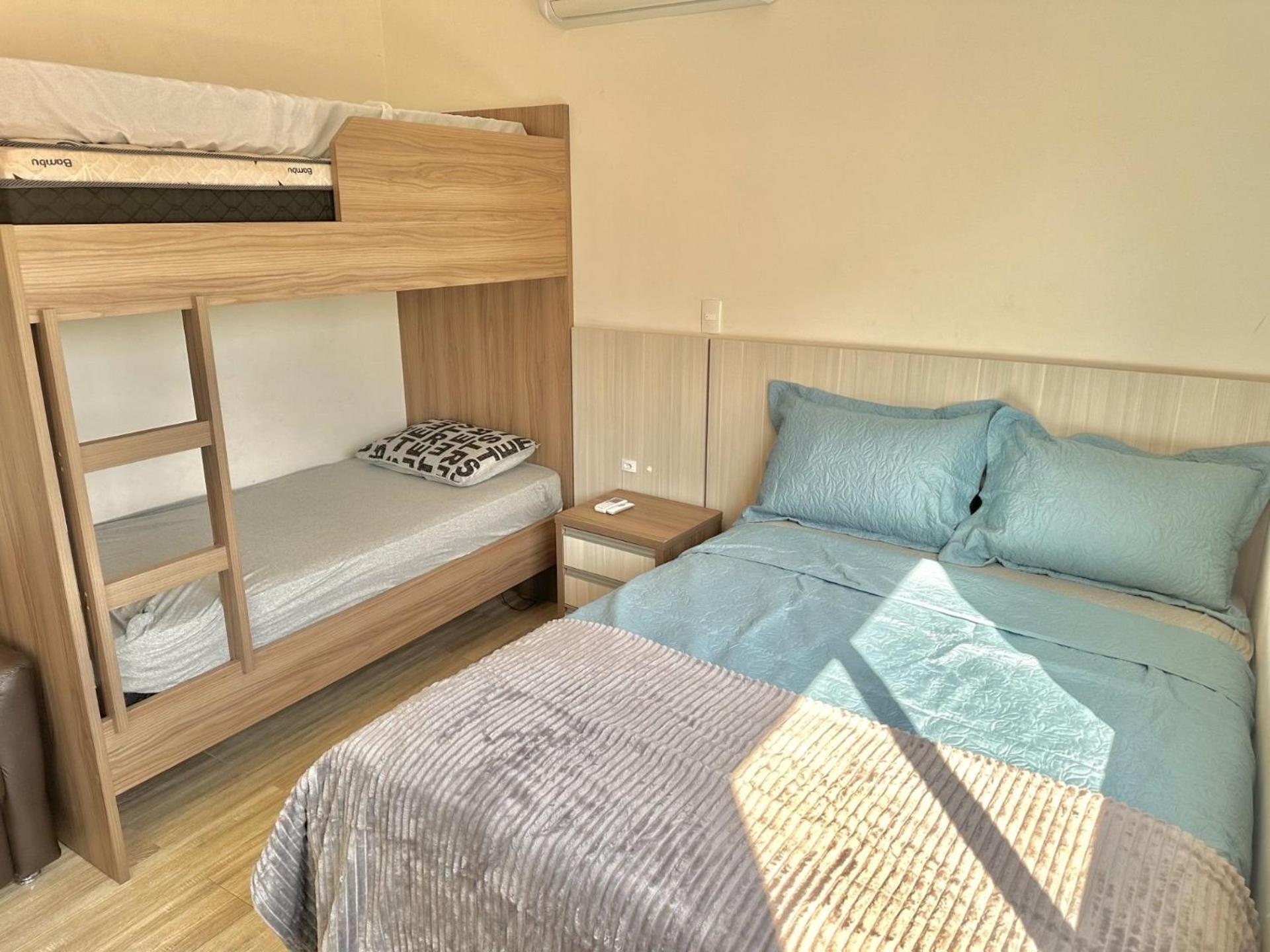 בומבינאס Apartamento Avenida F מראה חיצוני תמונה