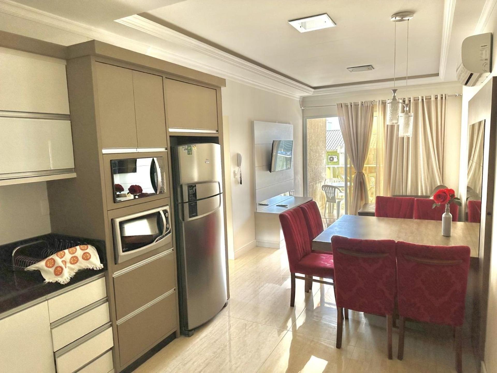 בומבינאס Apartamento Avenida F מראה חיצוני תמונה