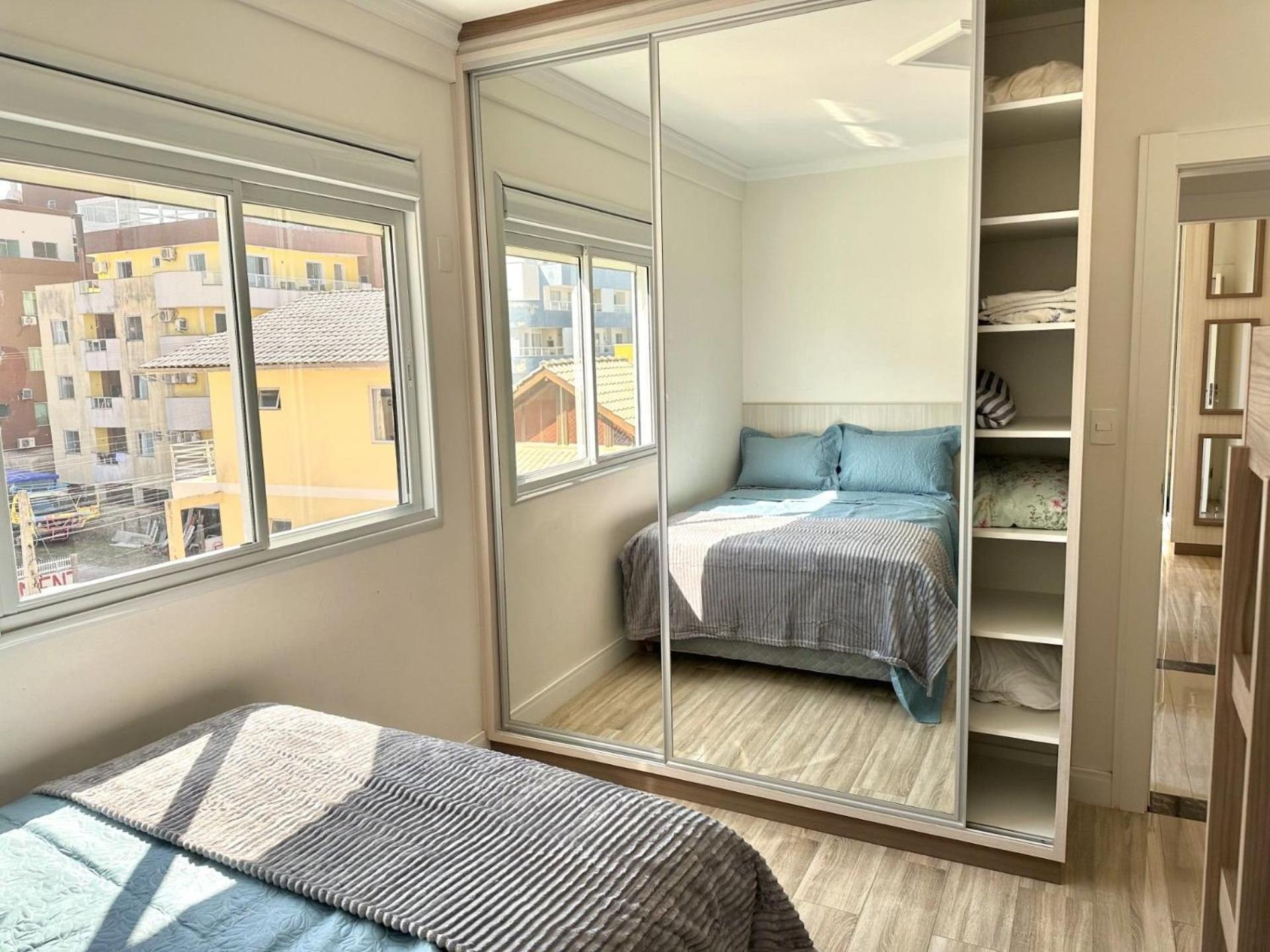 בומבינאס Apartamento Avenida F מראה חיצוני תמונה
