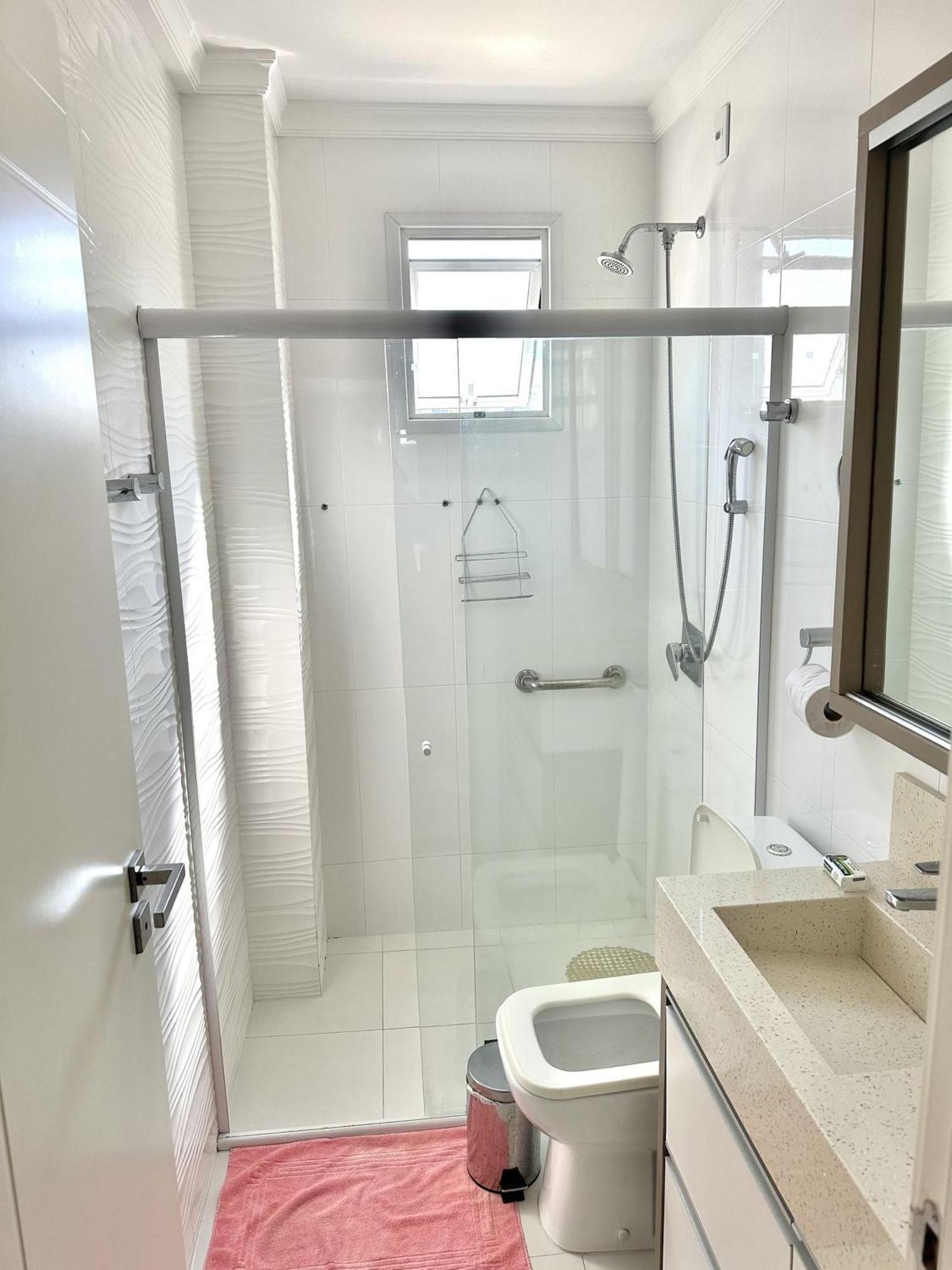 בומבינאס Apartamento Avenida F מראה חיצוני תמונה