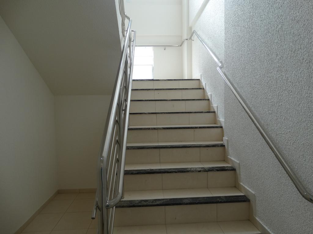 בומבינאס Apartamento Avenida F מראה חיצוני תמונה